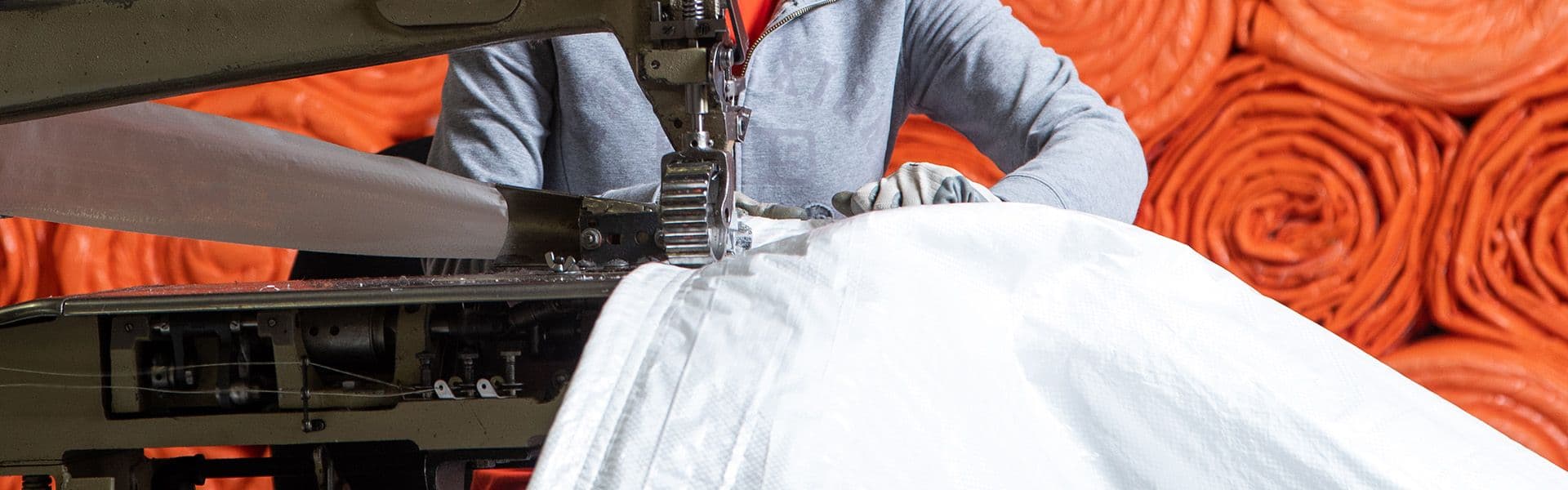 article image insulated blankets tarp manufacturing foam